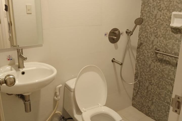 Room 18 of 27