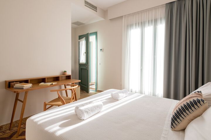 Room 14 of 40