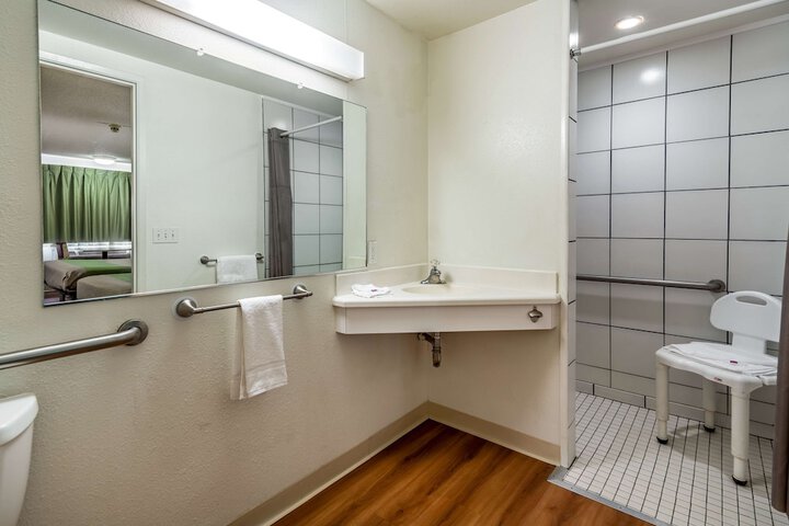 Room 60 of 154