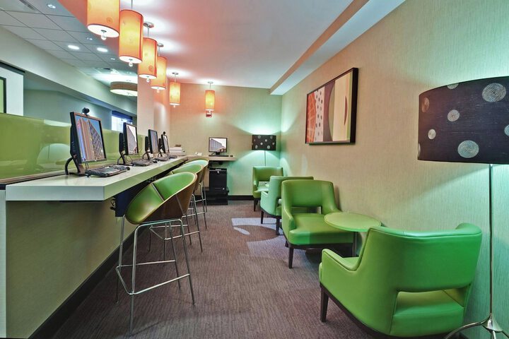 Business Center 67 of 74