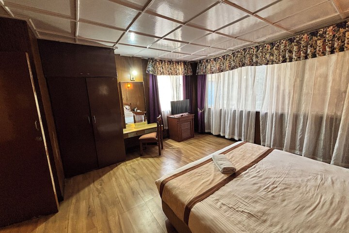 Room 20 of 32