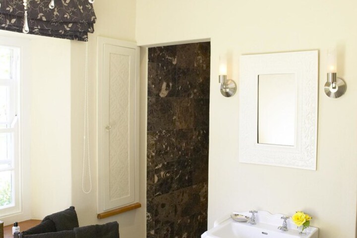 Room 51 of 84