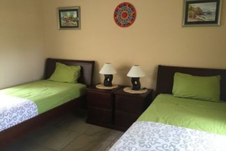 Room 12 of 25