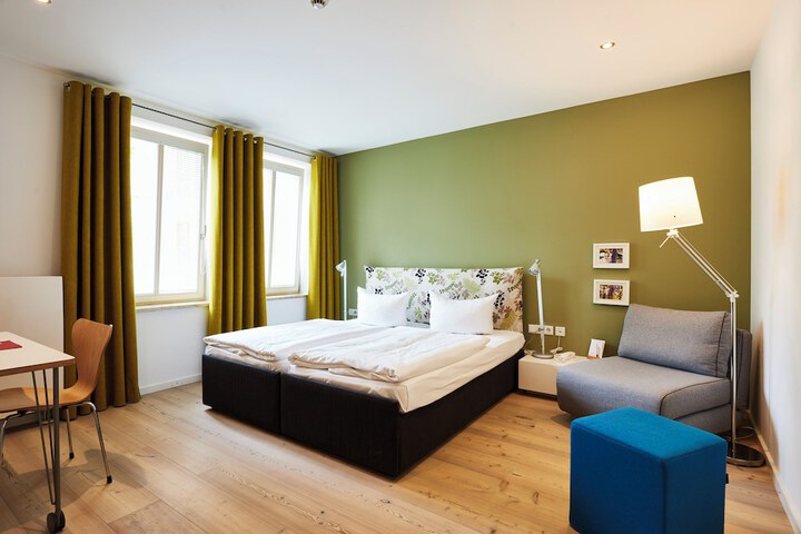 Room 12 of 56