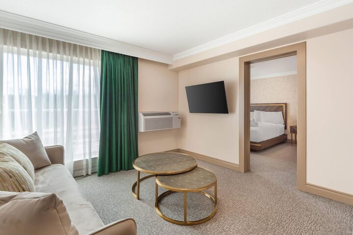 Room 93 of 166