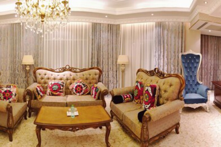 Room 17 of 48