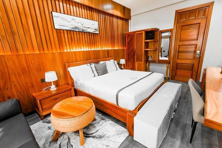 Room 54 of 79