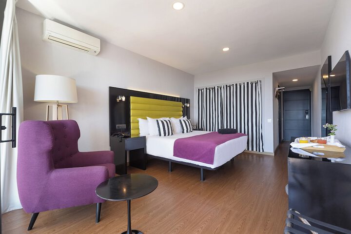 Room 8 of 31