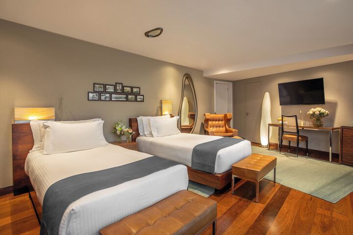 Room 21 of 74