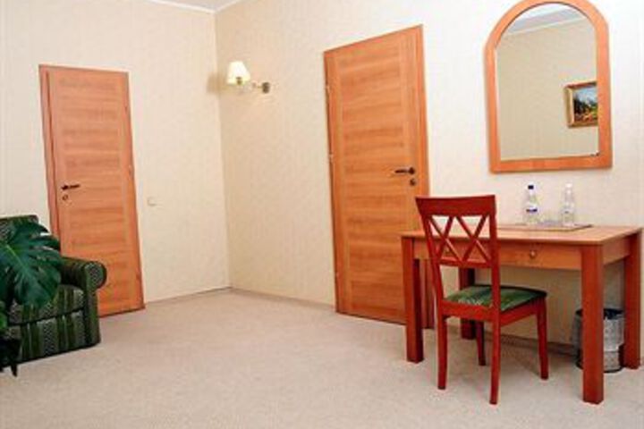 Room 14 of 38