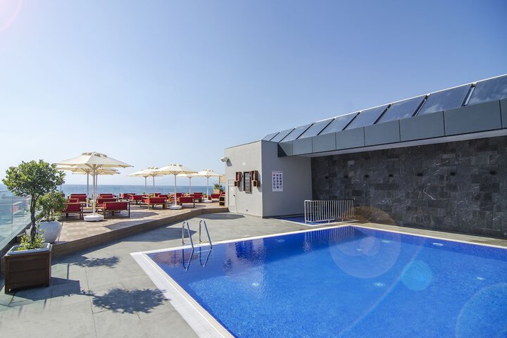 Pool Hotel