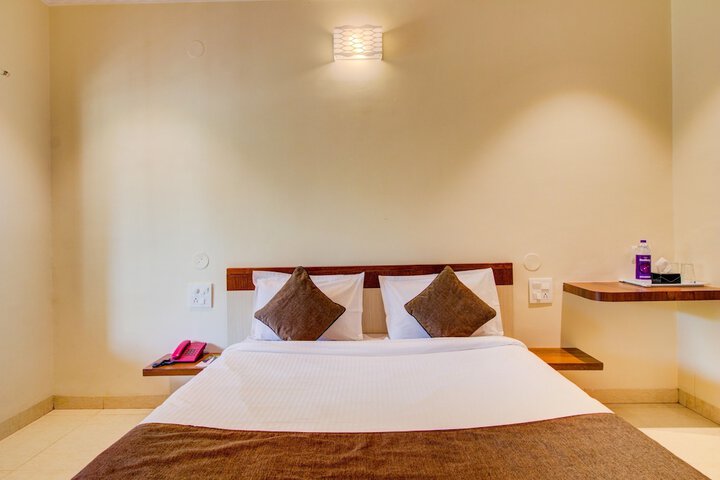 Room 8 of 35