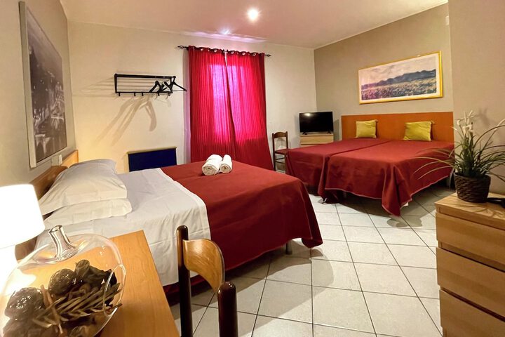 Room 6 of 37