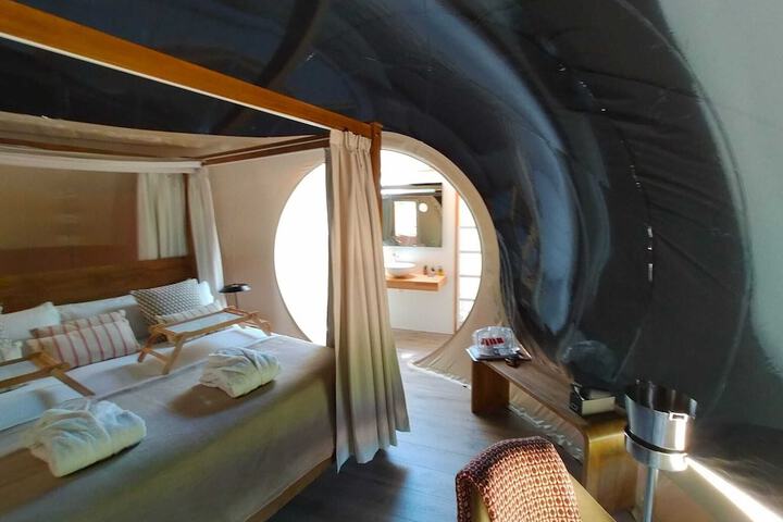 Room 4 of 14
