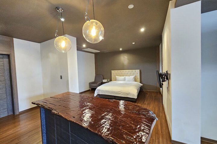 Room 53 of 138