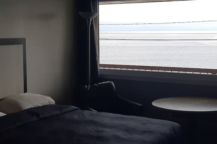 Room 7 of 27
