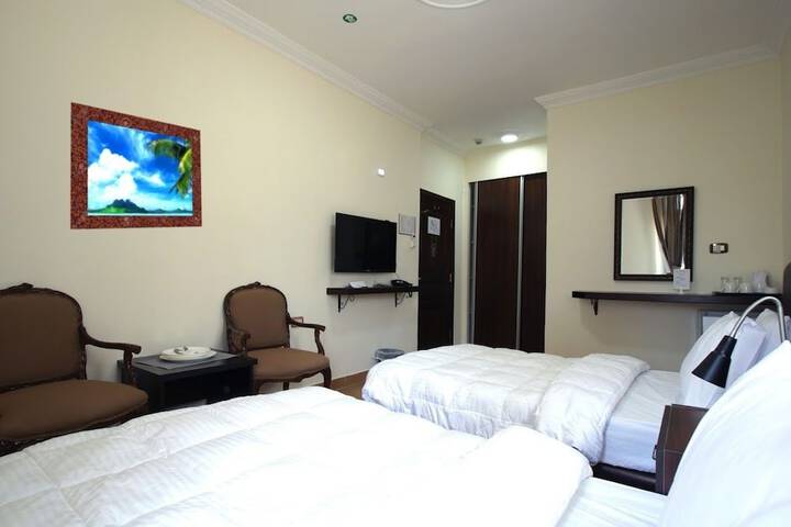 Room 21 of 48