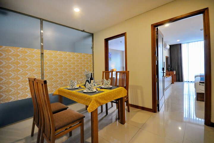 Room 82 of 230