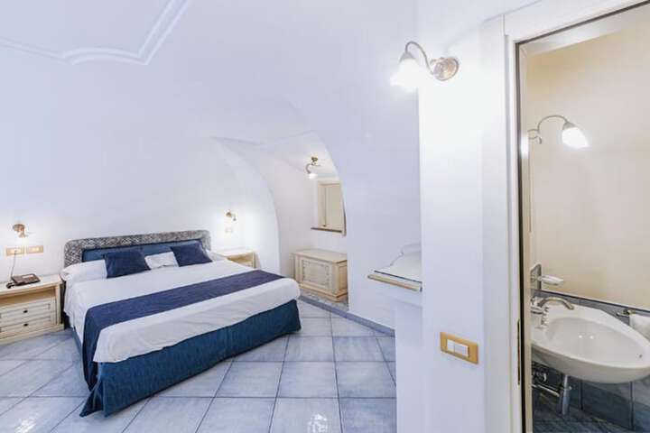 Room 8 of 55