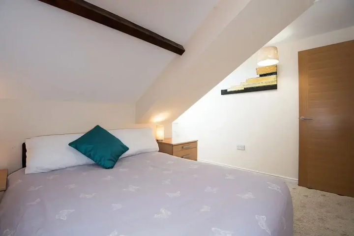Room 2 of 18