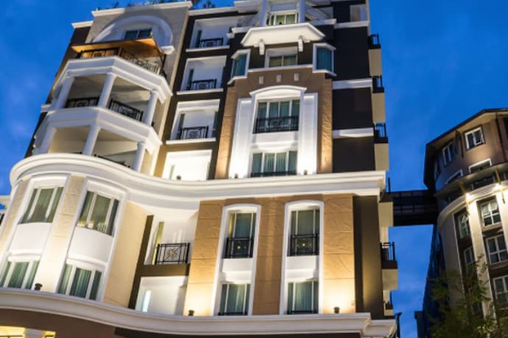 Hotel 79 of 80
