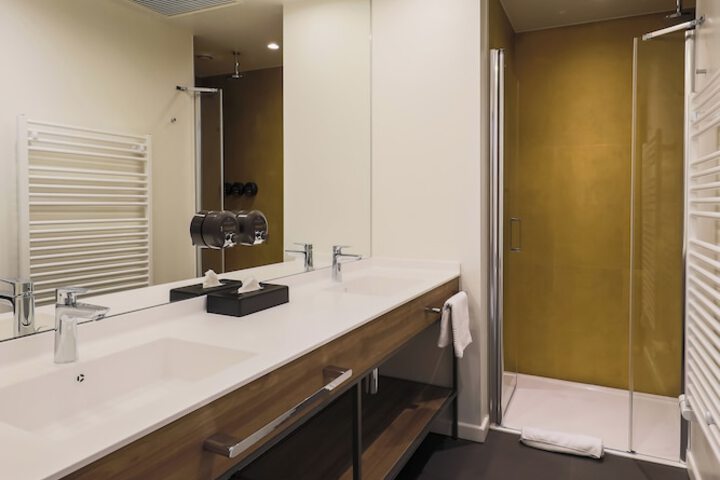Room 29 of 117