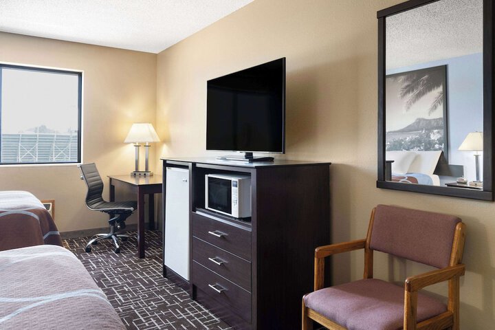 2 Double Beds Second Floor (7 of 7)