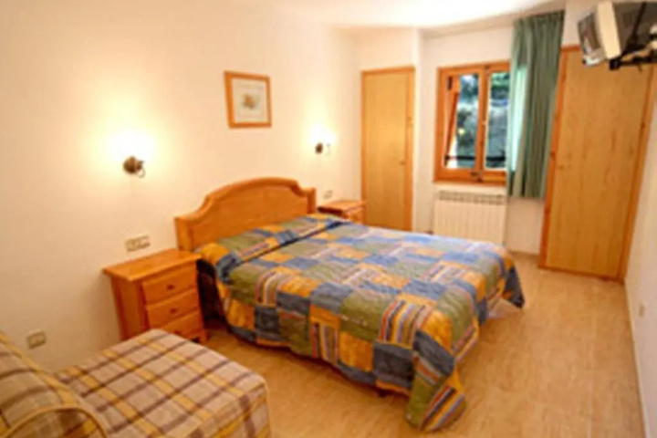 Room 3 of 10