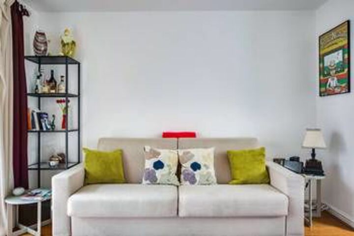 Room 12 of 24