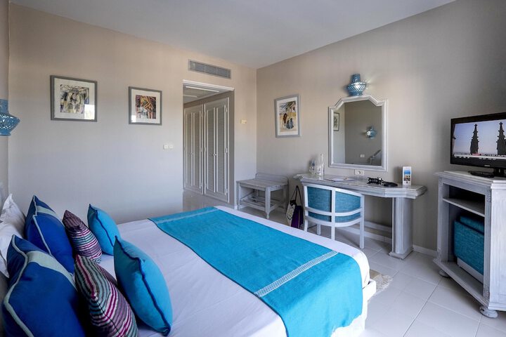 Room 3 of 51