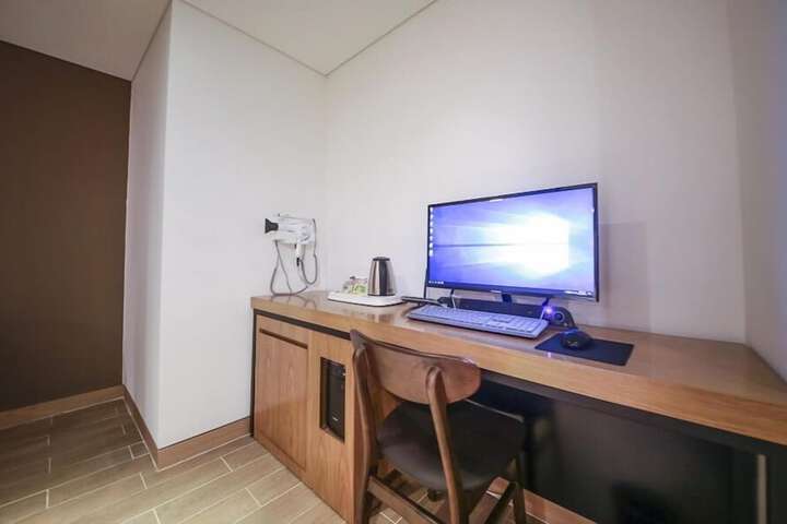 Room 50 of 83