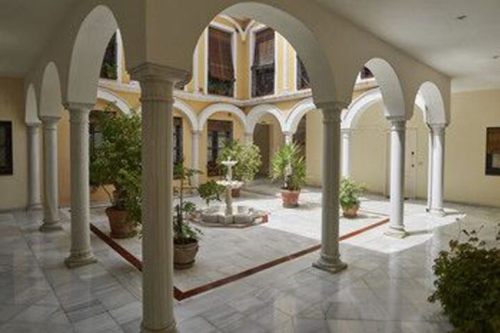 Hotel Exterior 5 of 25