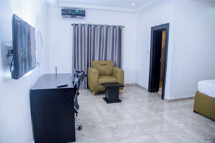 Room 19 of 32