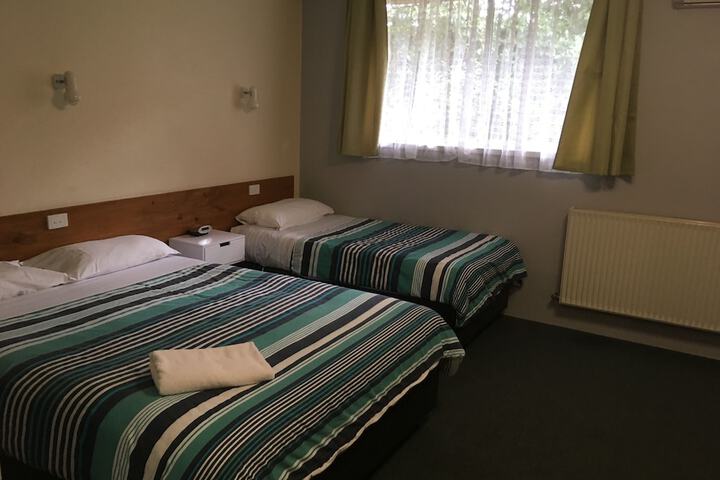 Room 14 of 36