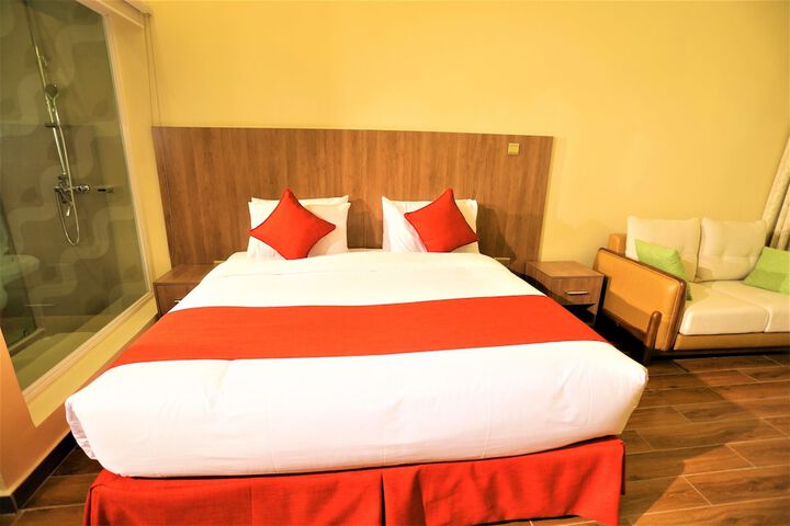 Room 5 of 28