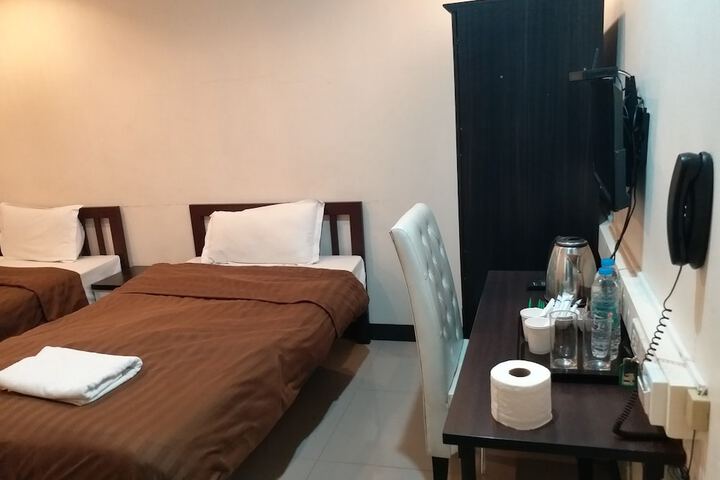 Room 36 of 68