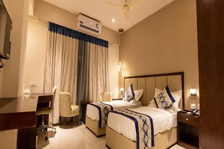 FabHotel Prime Manasa Inn