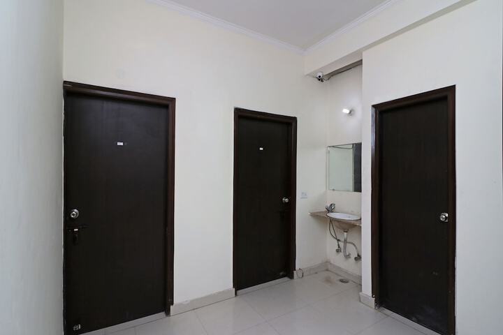 Room 17 of 22