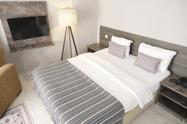 Room 25 of 81