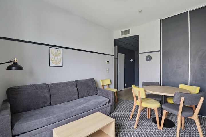 Room 34 of 65