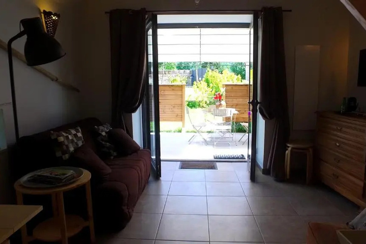 Room 3 of 10