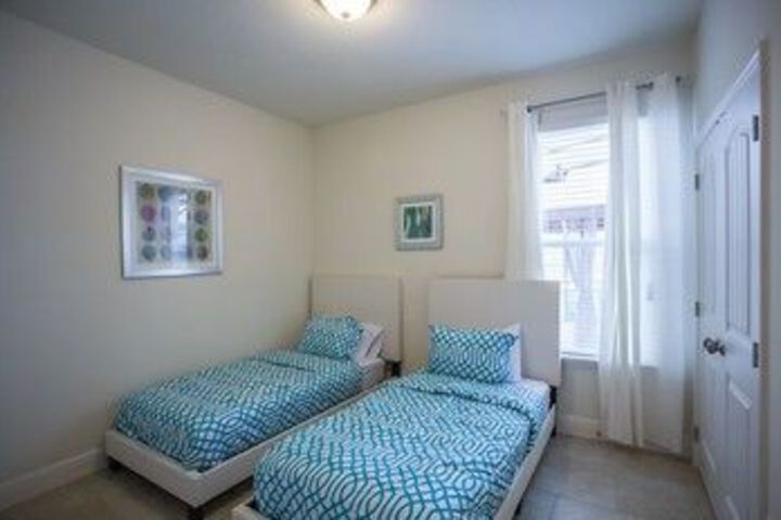 Room 9 of 29