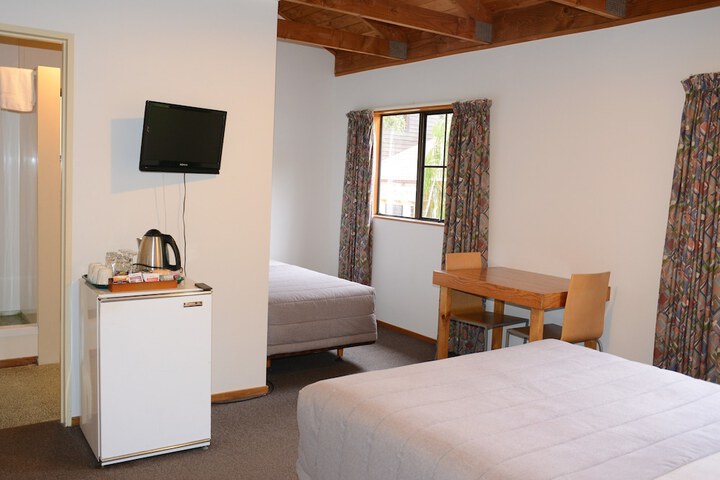 Room 4 of 52