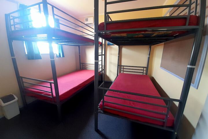 Room 3 of 28