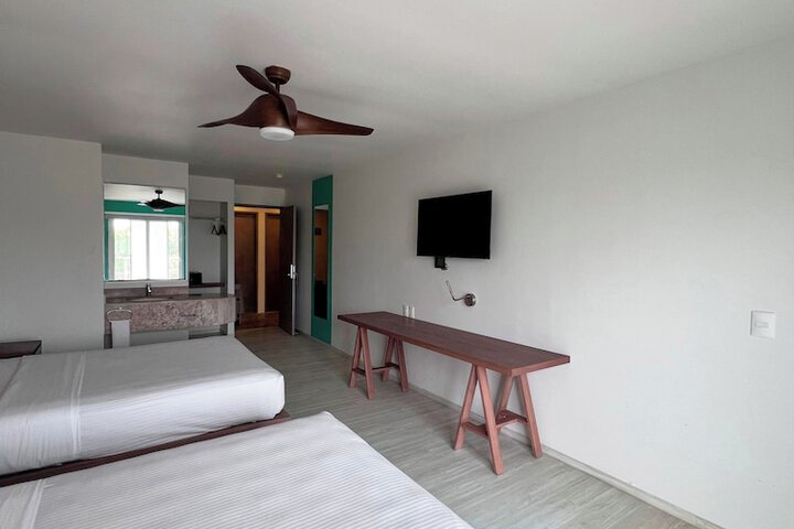 Room 3 of 3