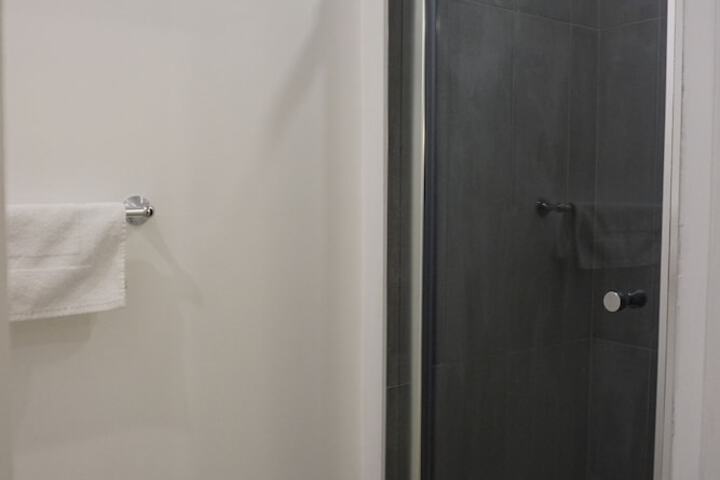 Room 53 of 76