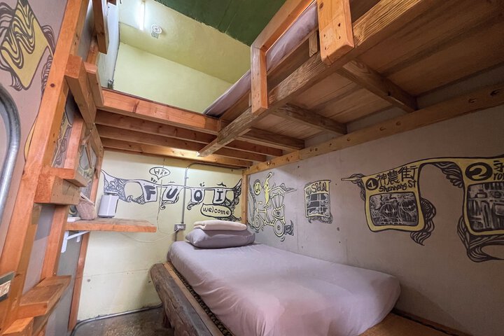 Room 26 of 42