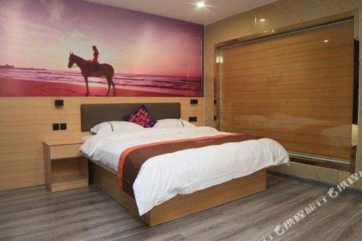 Junyi hotel (Lanling National Agricultural Park store)