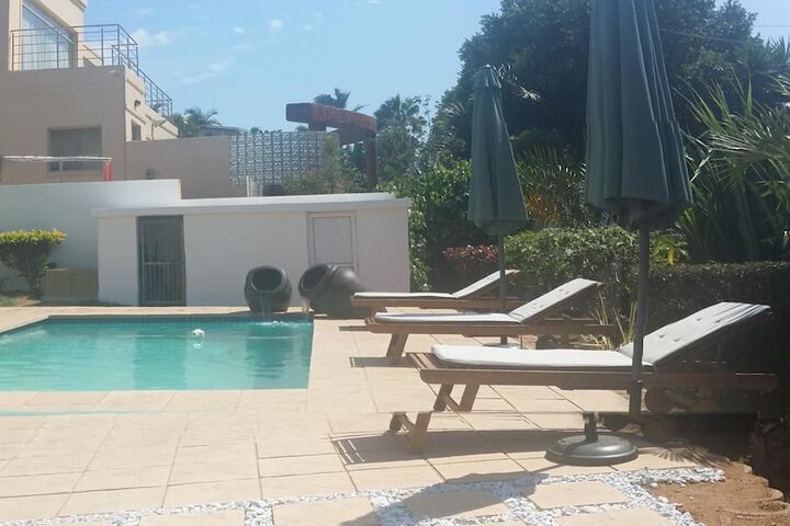Hotel Pool