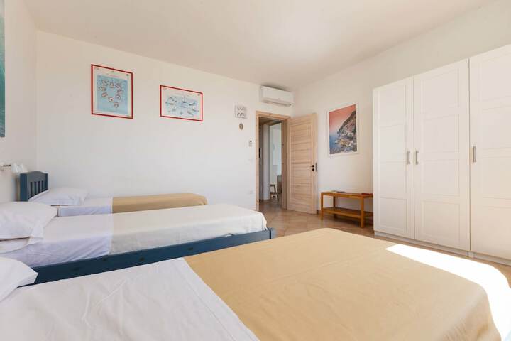 Room 3 of 24